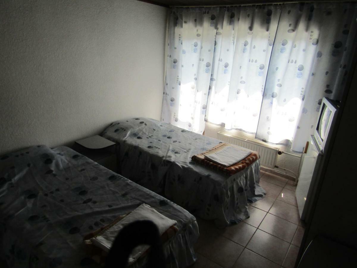 Hostel Papagal Warna Zewnętrze zdjęcie
